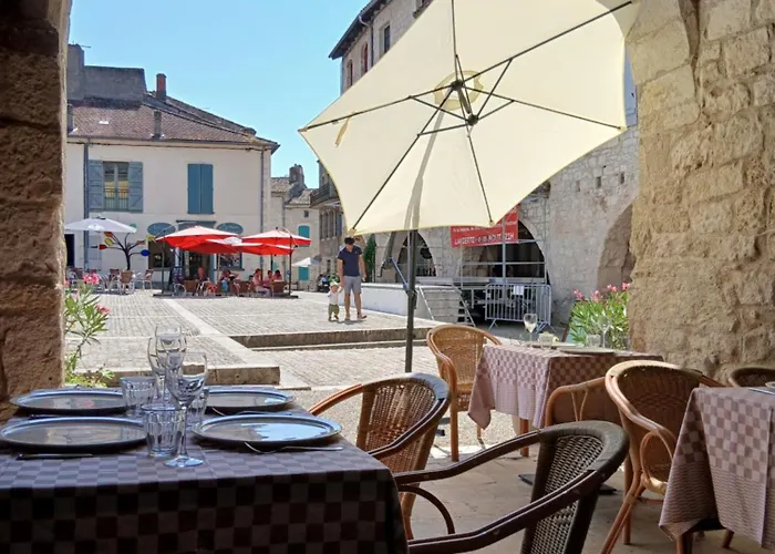 Au Coin Perdu Hostel Lauzerte