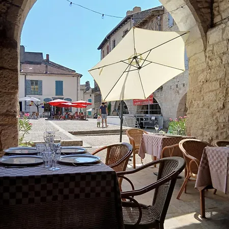 Au Coin Perdu Auberge de jeunesse Lauzerte