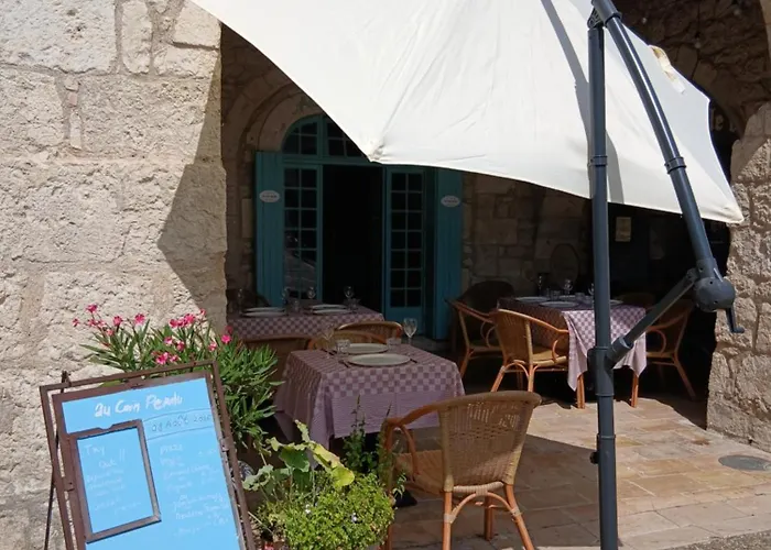 Hostel Au Coin Perdu *